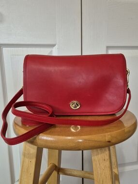 TANNERY WEST vintage Red Leather Turnlock Satchel